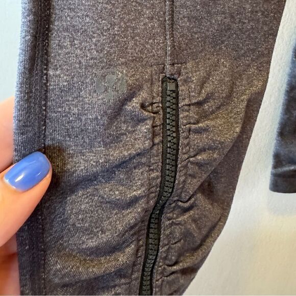 LULULEMON Crop Zipper Back Ruched Leggings Gray Women’s Size 6 - Picture 4 of 5